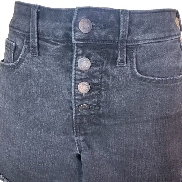 Old Navy high rise black jean shorts - Picture 2 of 6